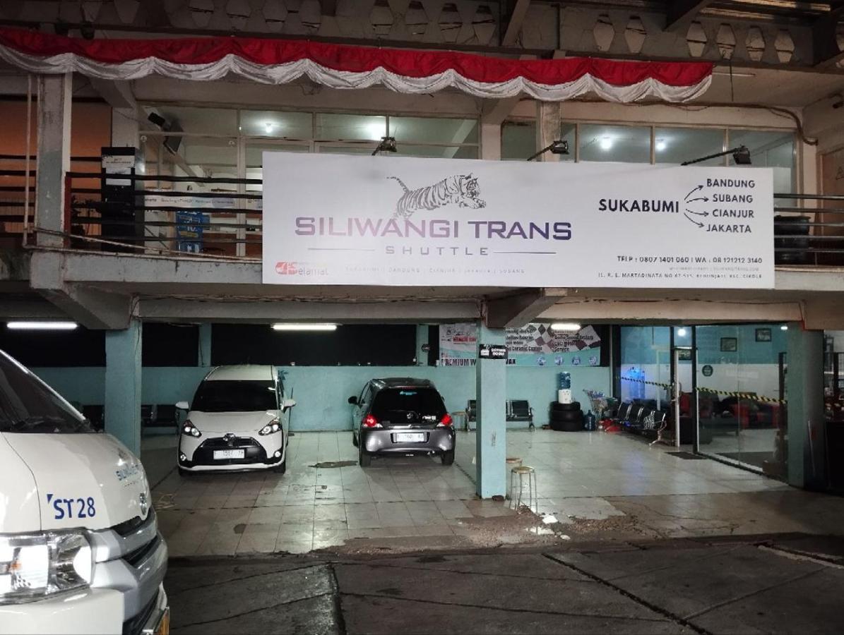 Hotel Syariah Selamat Sukabumi Bagian luar foto