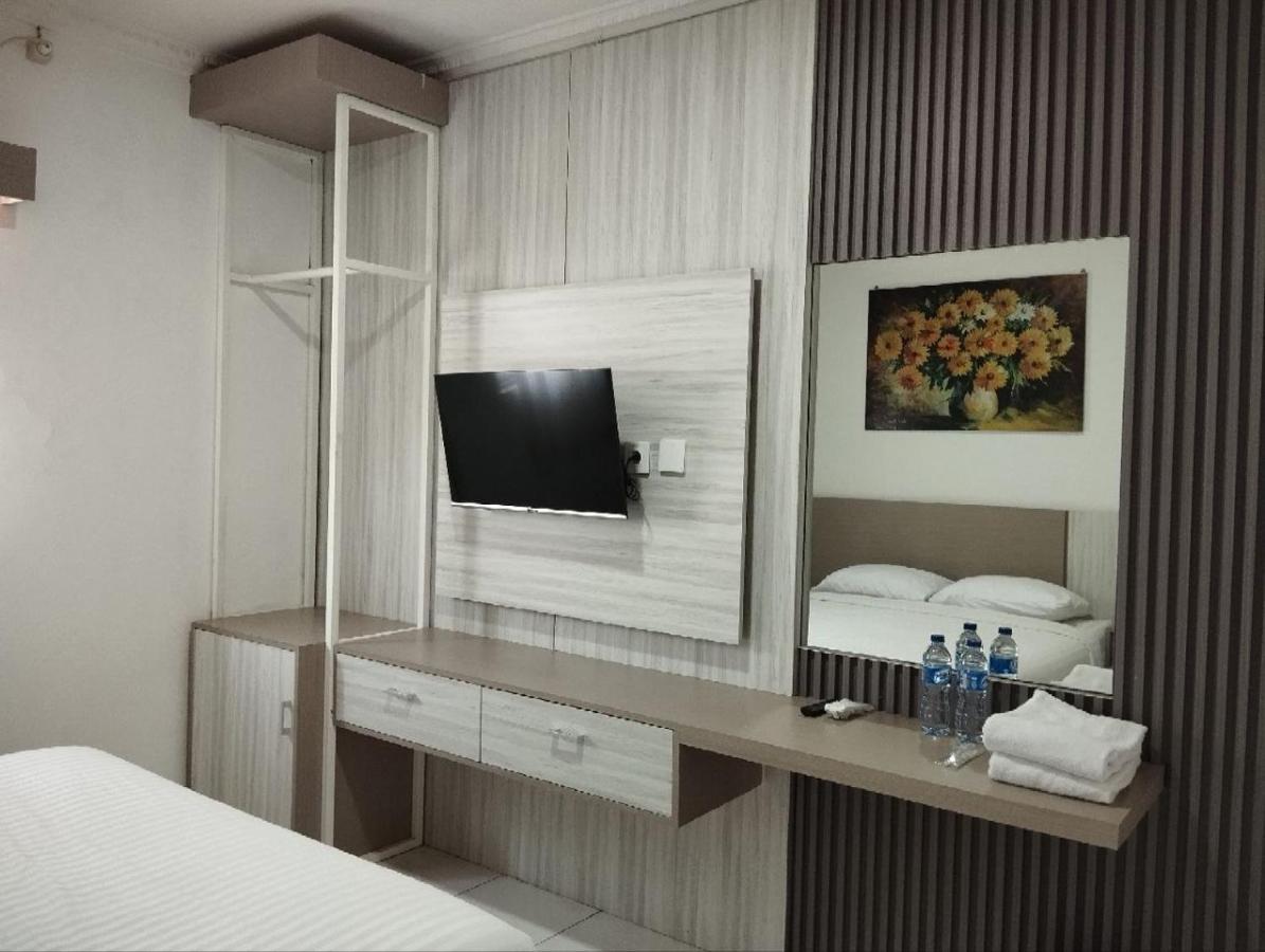 Hotel Syariah Selamat Sukabumi Bagian luar foto